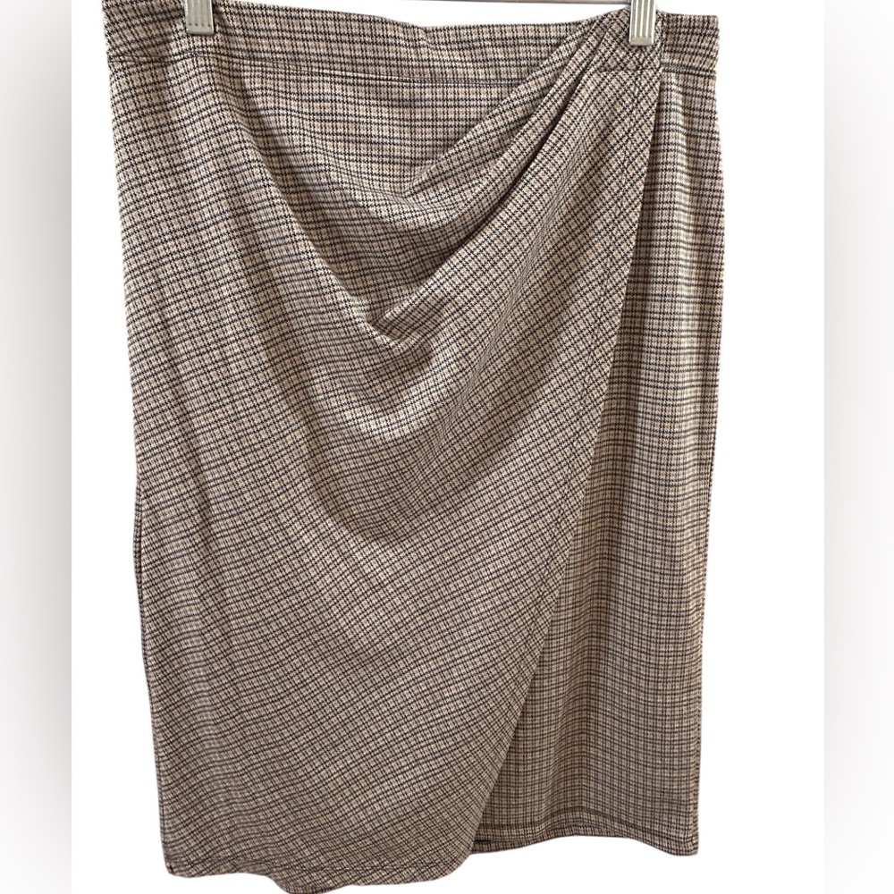 Max Studio Asymmetrical Plaid Skirt - Black/Tan